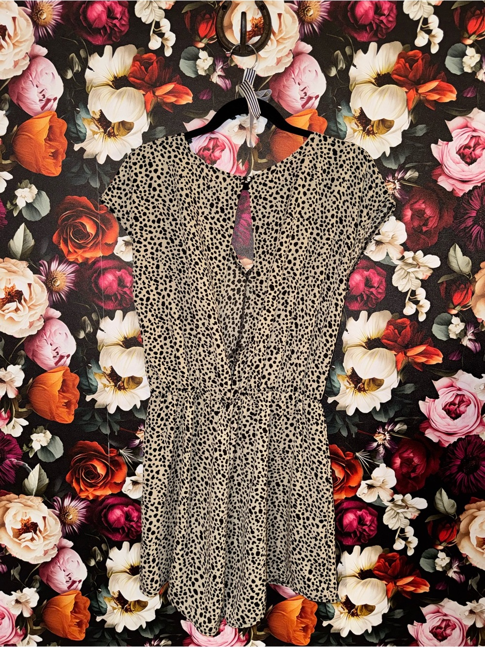 Francesca's Collections Beige and Black Leopard Print Open-Back Romper, M - Picture 2 of 13
